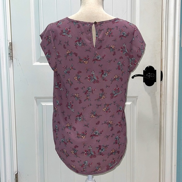 Sweet Rain Woman’s Top - Picture 2 of 4